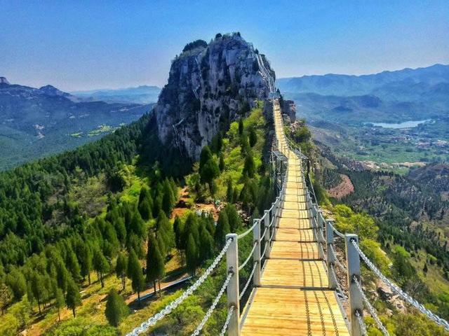 推荐基地-灵岩大佛山